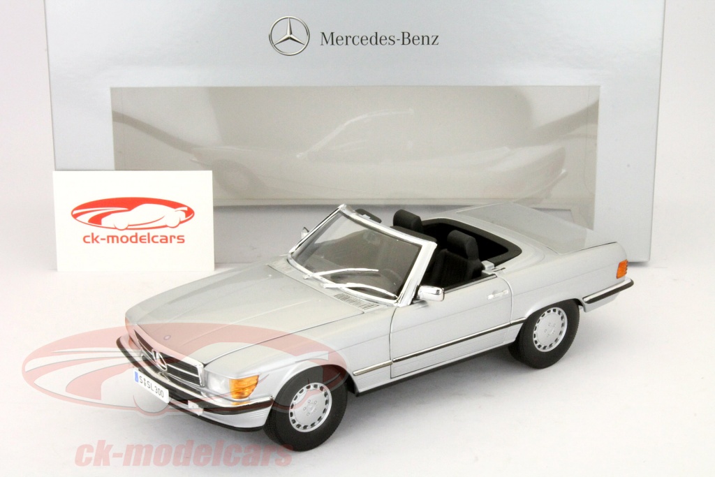 TAMIYA 21153 MASTERWORK MERCEDES-BENZ 300 SL (Silver) (Finished Model