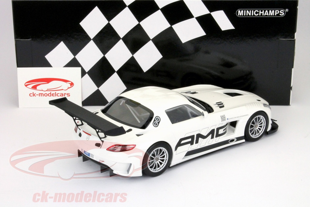 Minichamps 1/18 Mercedes SLS AMG GT3 - Team Abu Dhabi By Black Falcon 2013