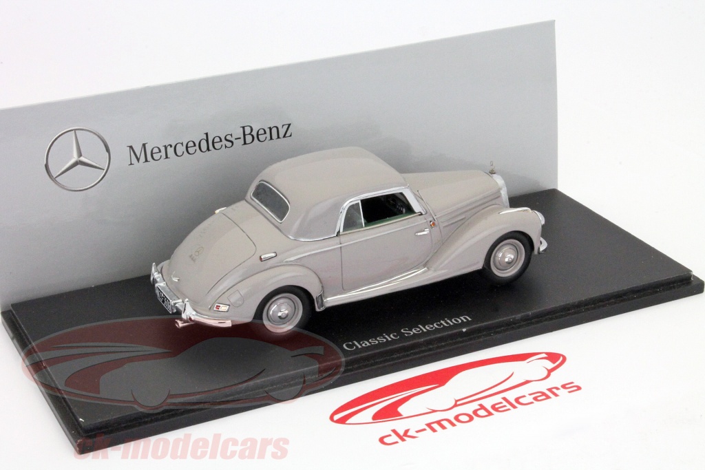 Spark 1:43 Mercedes-Benz AMG C63S année de construction 2016 bleu S4913