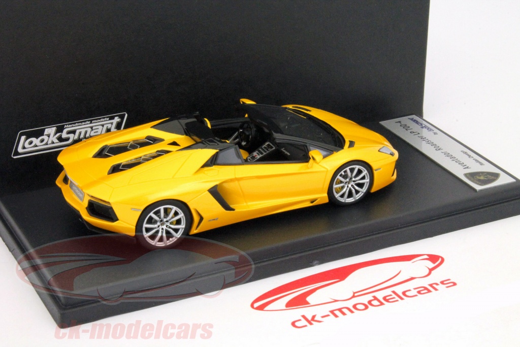 Vue Arrière De Voiture Modèle De Lamborghini Aventador LP700-4 Photo