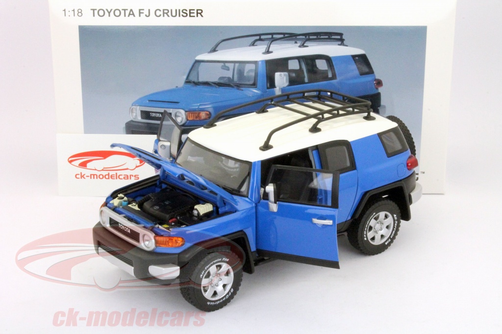 ミニカー AUTOart FJ CRUISER TRD 1:18 1/18 Diecast Toyota FJ Cruiser Brown by AUTOart Scale Model