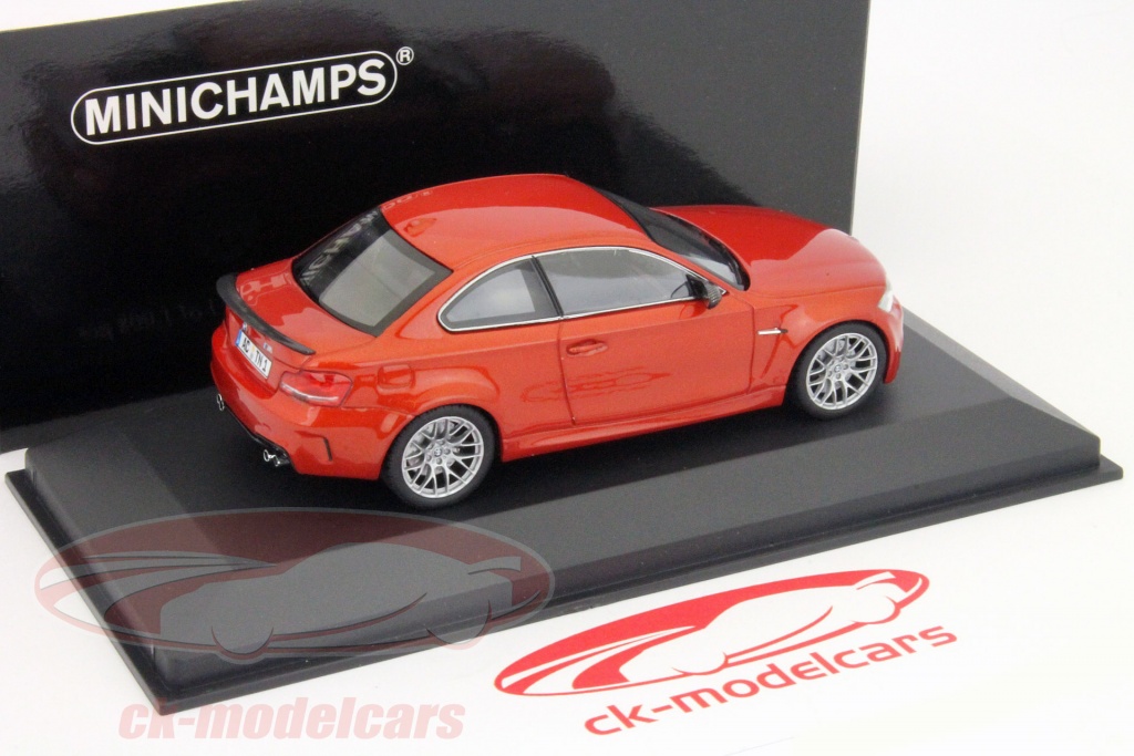 Minichamps 1:43 BMW Série 5 (E34) 1988 vert métallique 431024204 modèle