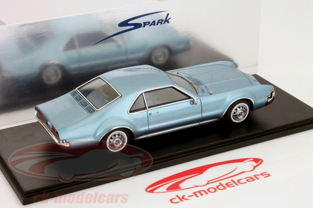 Miniature Kirk Oldsmobile Tornado N°933 – Rouge 1/43 – Danemark – Occasion