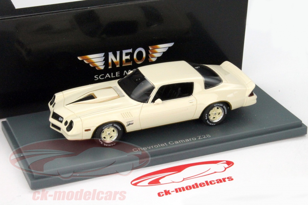 Ixo 1:43 Chevrolet Camaro ZL1 Año de construcción 2019 blanco / negro