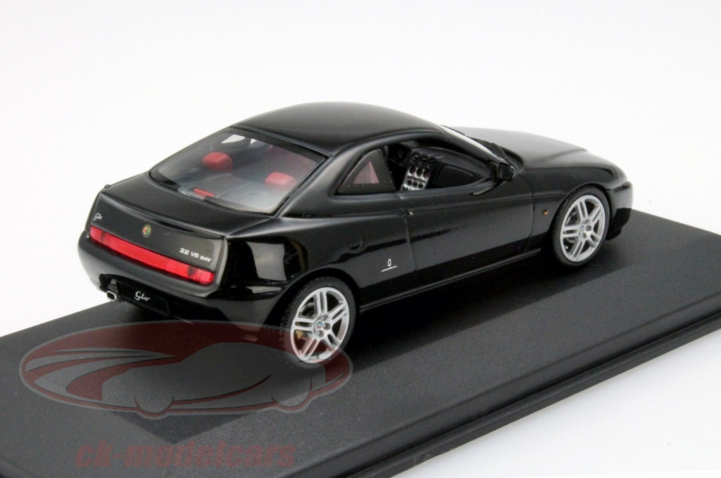 minichamps-1-43-alfa-romeo-gtv-ann-e-2003-kyalami-noir-400120300-mod-le