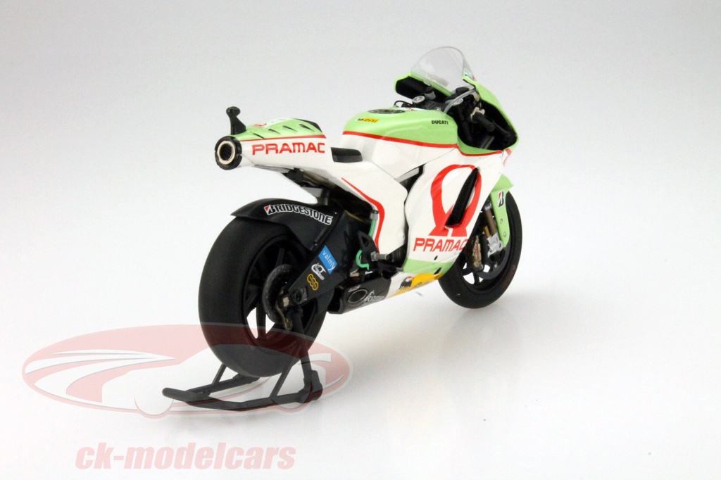 ミニチャンプス 1/12 ドゥカティ MotoGP 2005 ロリス・カピロッシ ミニチャンプス 1/12 ドゥカティ MotoGP 2005 ロリス・カピロッシ