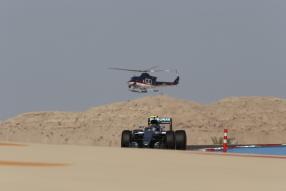 Nico Rosberg in der Wüste von Bahrain