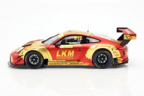 miniatures Porsche 911 GT3 R FIA GT World Cup 2018 Earl Bamber 1:18