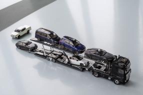 Mercedes-Benz Autotransporter 1:18, Supermodell des Jahres 2019, copyright Foto: Daimler AG