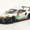 Porsche-Quartett mit besonderem Outfit in Le Mans