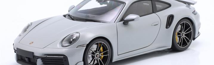 Popular in big and small: Turbo-Porsche with aerodynamic-package 