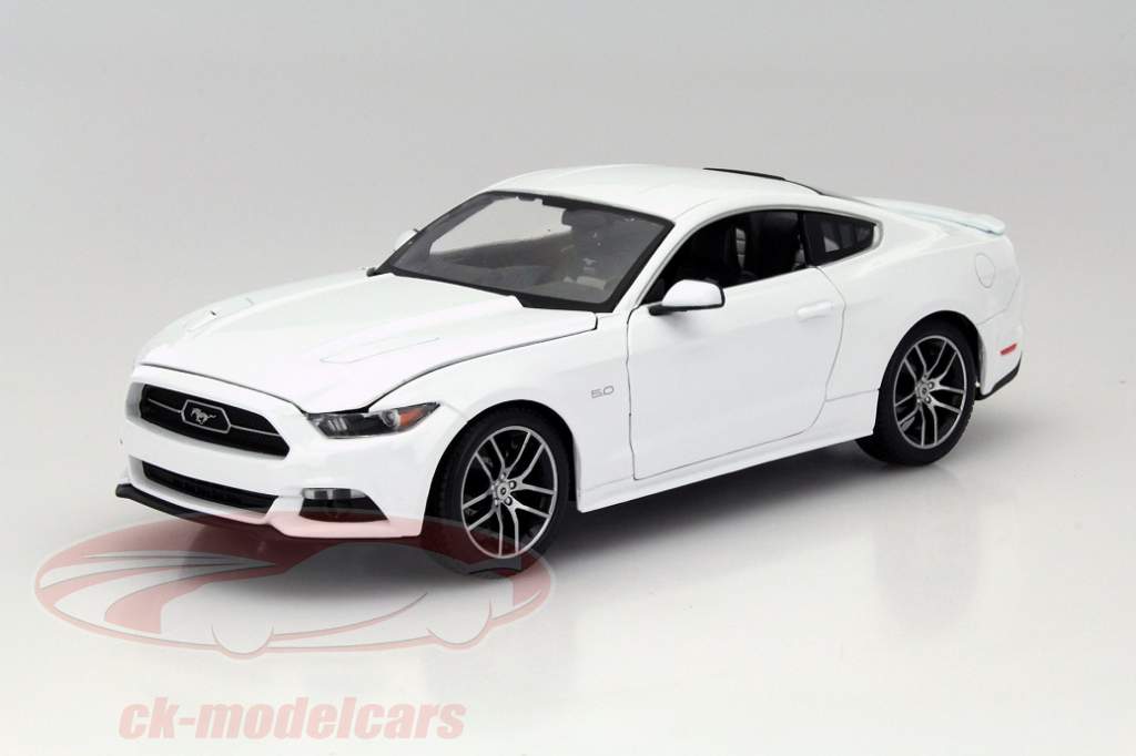 MAISTO 1/18 – FORD Mustang GT – 2015 - Five Diecast