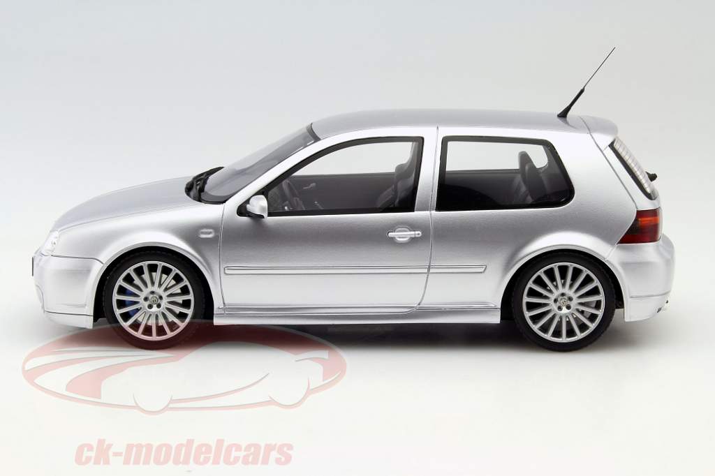 Time for golfing - VW Golf IV R32 from OttoMobile