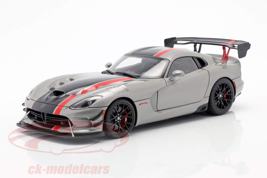 Into The Weekend With Viper Power Dodge Viper Acr In 1 18
