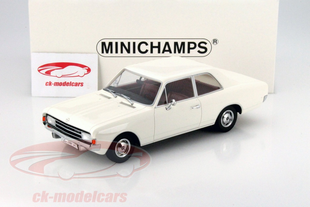 Opel Olympia A Coupe Blanche Revell 08446 – 1/18 Voiture Miniature