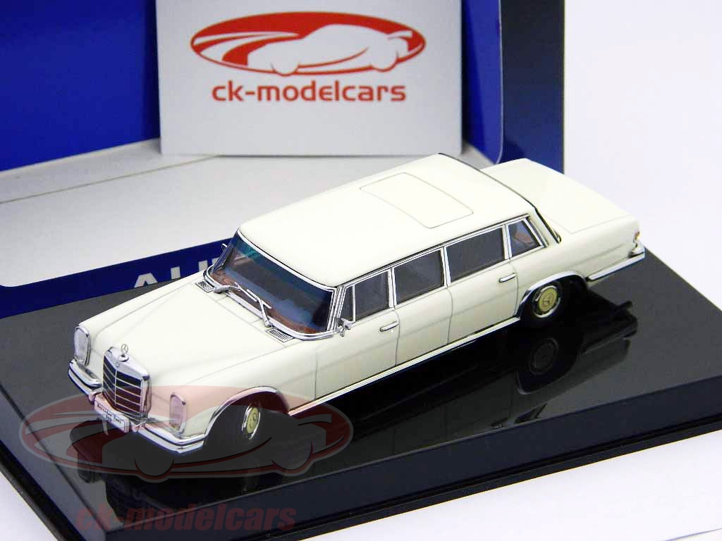 メルセデスベンツAUTOart製Typ 600 1:43スケール