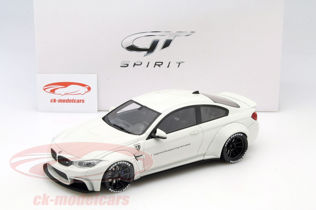 GT-SPIRIT 1:18 BMW M4 (G82) CSL Año de construcción 2022 Gris / negro