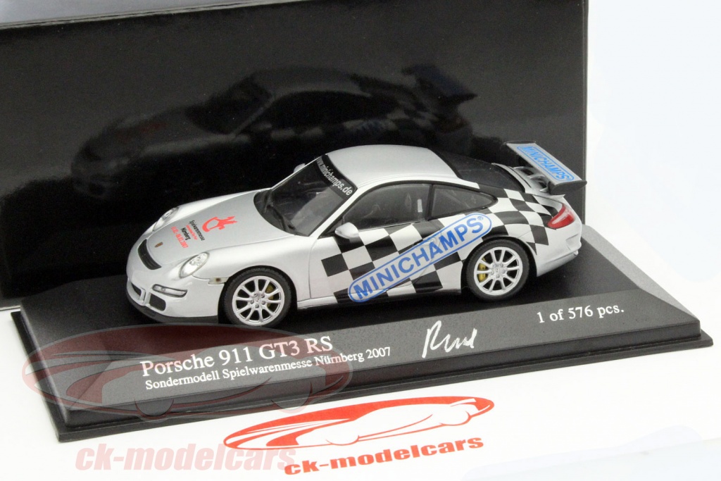 MINICHAMPS Porsche 911 GT3 R – Spielwarenmesse Nürnberg 2011 – Gris Métal – 1/43