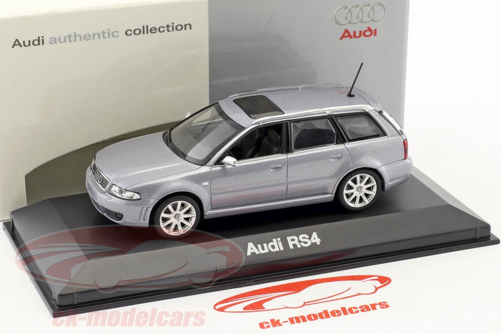 Audi RS4 2005 1/43 Minichamps - Collection