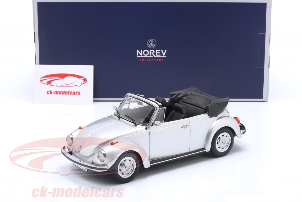 1/18 フォルクスワーゲン ビートル 1303 シルバー カブリオレ 1973