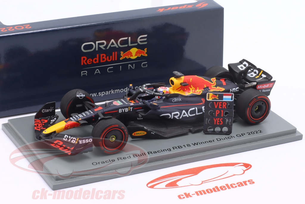 Spark 1:43 M. Verstappen Red Bull RB18 #1 ganador holandés GP fórmula 1