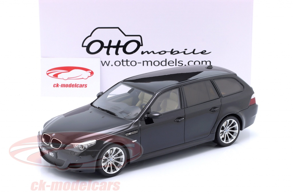 Ottomobile 1:18 BMW M5 Touring (E61) Baujahr 2004 schwarz OT1020