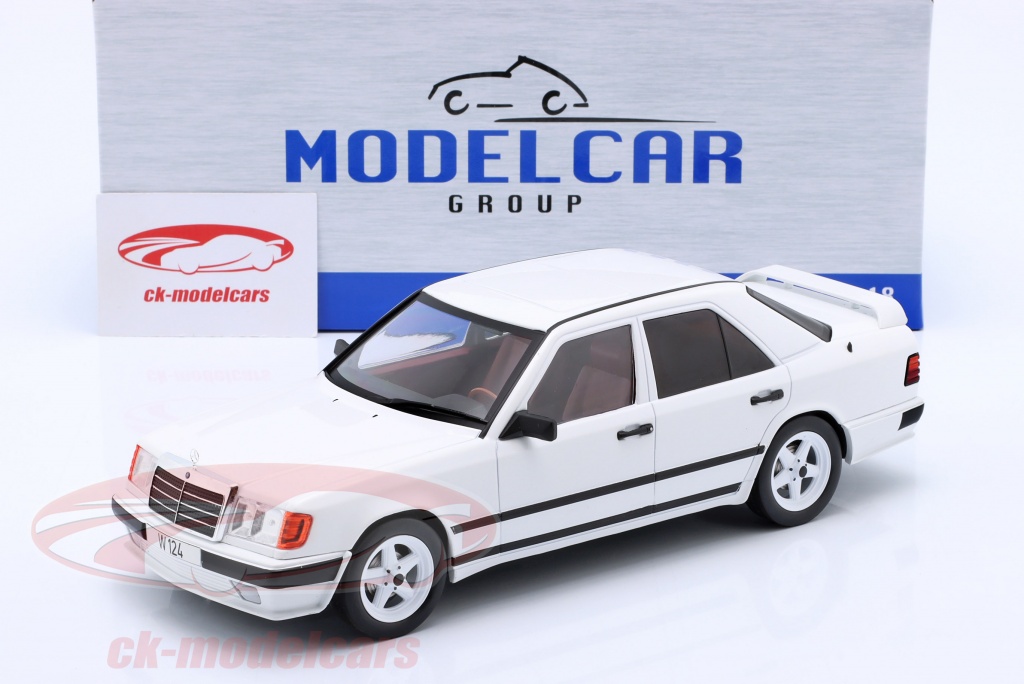 Modelcar Group 1:18 Mercedes-Benz W124 Tuning year 1986 white